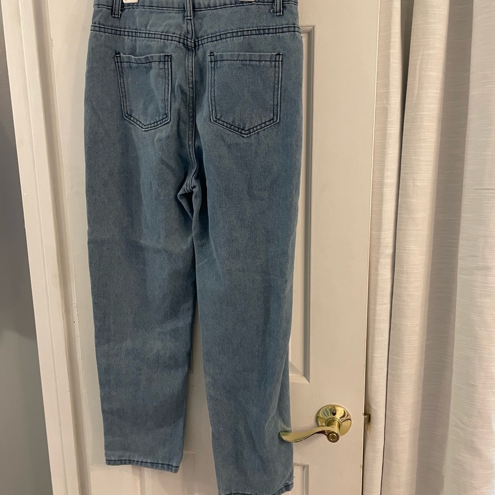 Size Medium/7 simple society Mom jeans